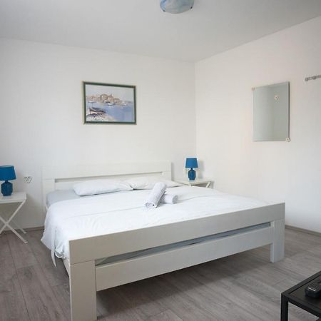 Apartment Fly Split Exterior foto